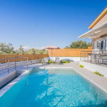 Villa Elianthos Luxury Tsoukaládhes