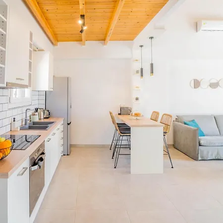 Elianthos Luxury Villa Tsoukaládhes