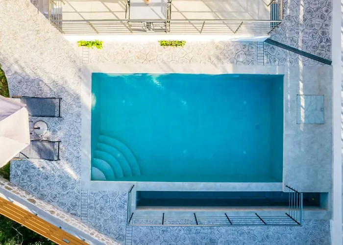 Elianthos Luxury * Tsoukaládhes