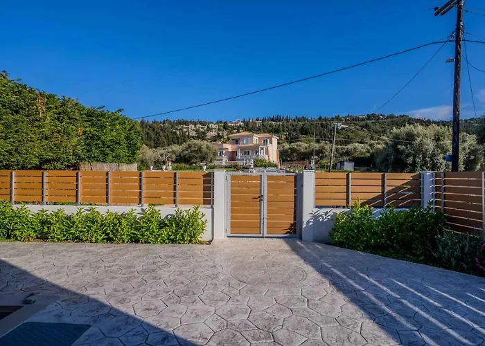 Elianthos Luxury Vila Tsoukaládhes