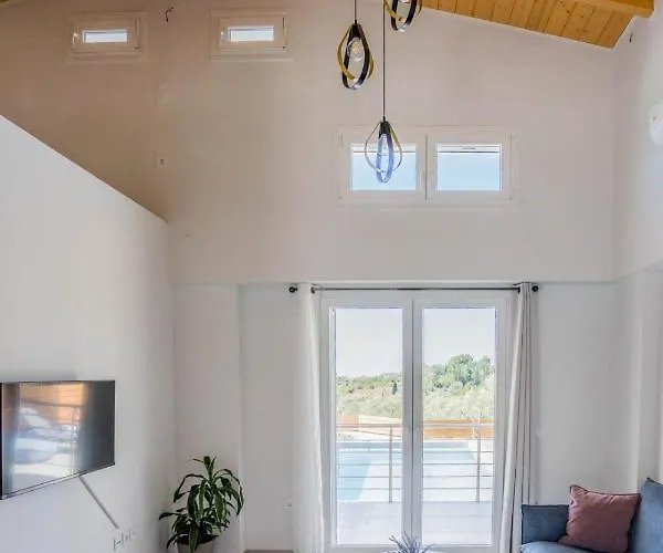 Elianthos Luxury Vila