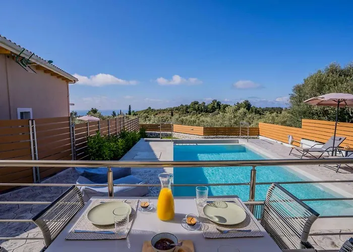 Elianthos Luxury Vila Tsoukaládhes