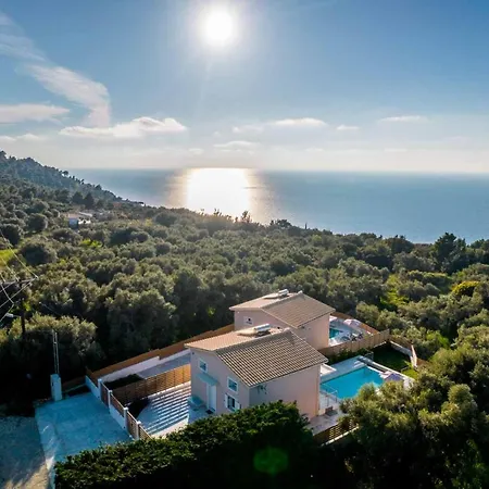 Elianthos Luxury Villa Tsoukaladhes