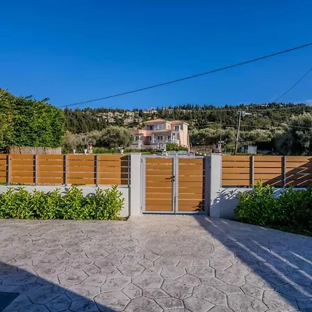 Elianthos Luxury Villa Tsoukaladhes