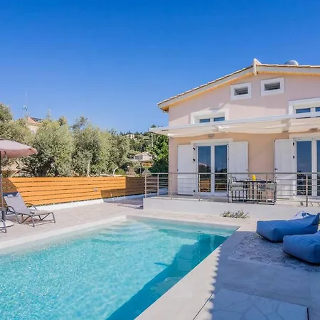 Elianthos Luxury * Tsoukaladhes